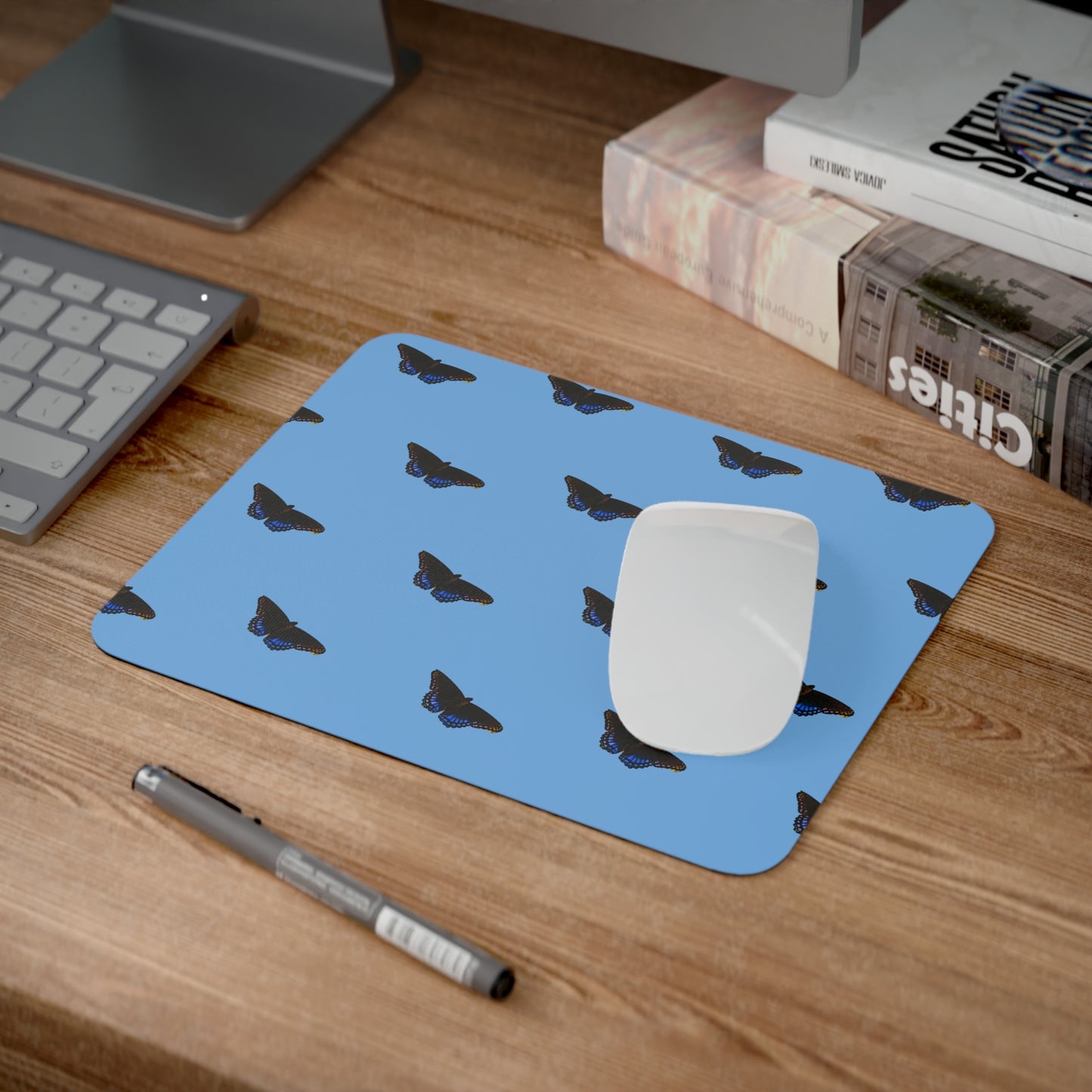 Butterfly Pattern Desk Mouse Pad - Vibrant Blue Office Decor for Nature Lovers